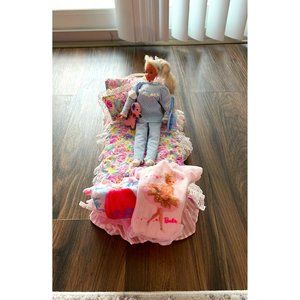 1992 Vintage Mattel Barbie Bed w/doll